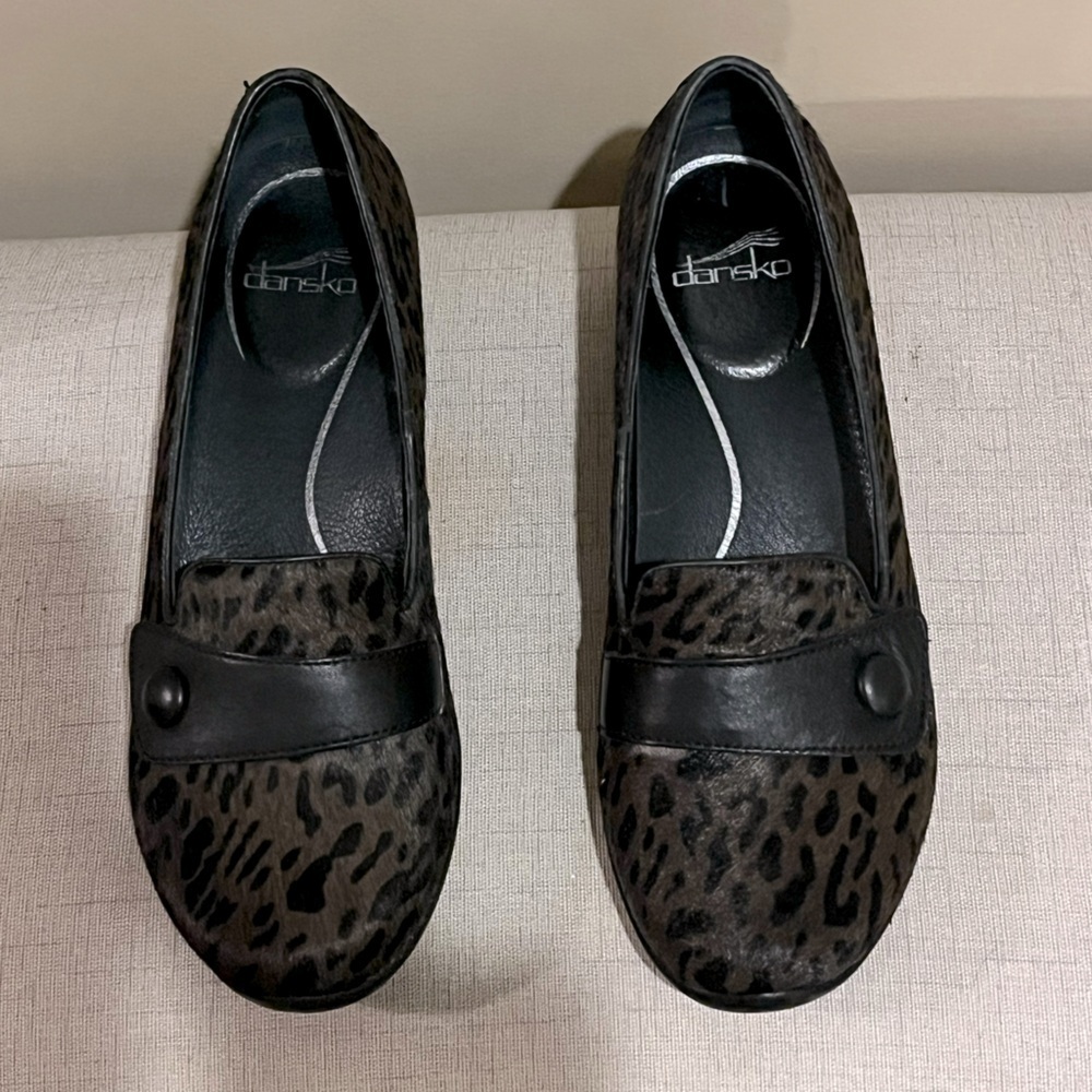 Dansko Olena Calf Hair Black & Brown Cheetah Print Loafers, size 38
